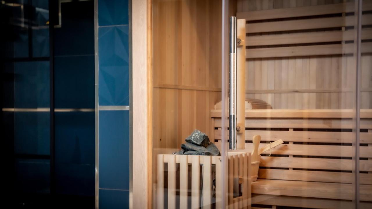شالو أو شُمْبانيِ L'Ecrin Champenois - Suite Avec Balneo Et Sauna Prives المظهر الخارجي الصورة